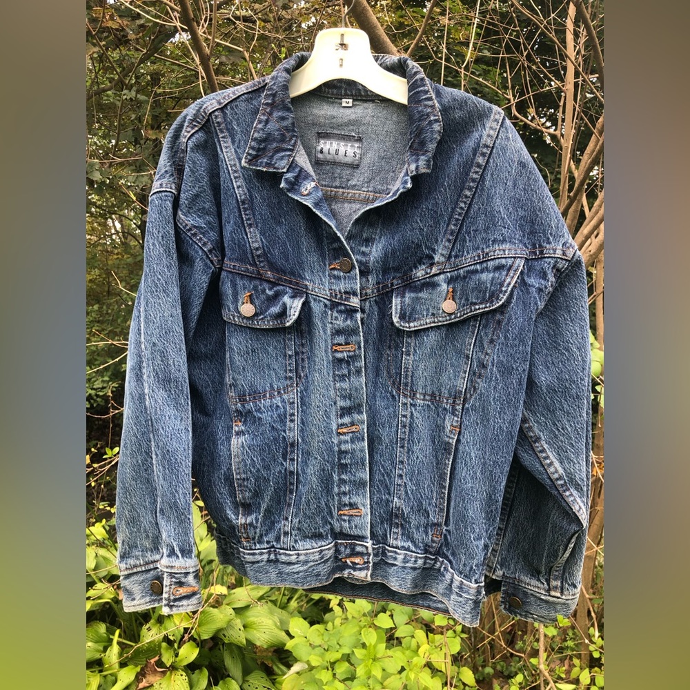 - Vintage Sunset Blues denim jacket! This jacket is awesome! Size medi…